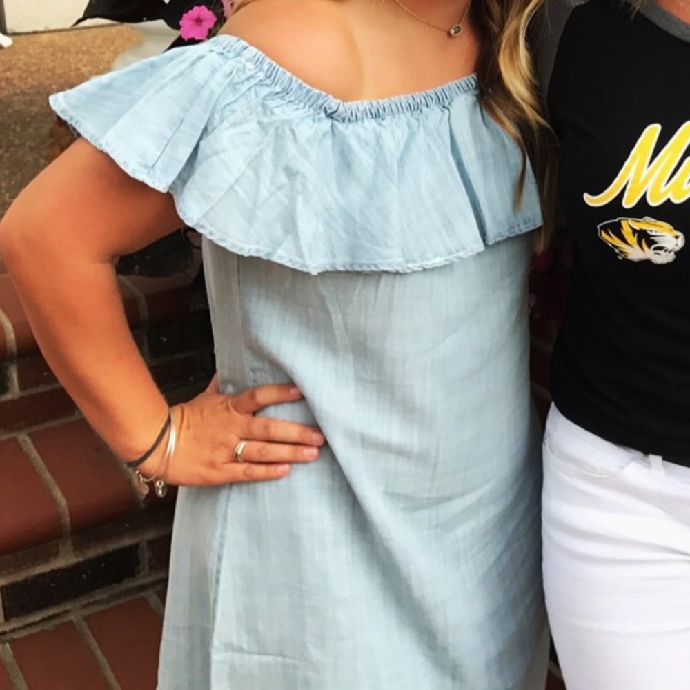 ILLA ILLA • Chambray Off-the-shoulder Dress